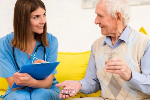 Een gids voor medicatieveiligheid voor senioren